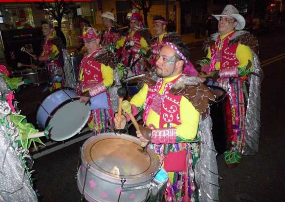 Desfile nocturno Carnaval Badajoz Desfile nocturno Badajoz Carnaval 2013